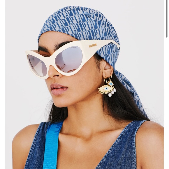 poppy lissiman cherloi banana sunglasses - Picture 1 of 3